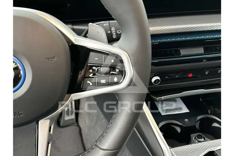 2026 BMW 330