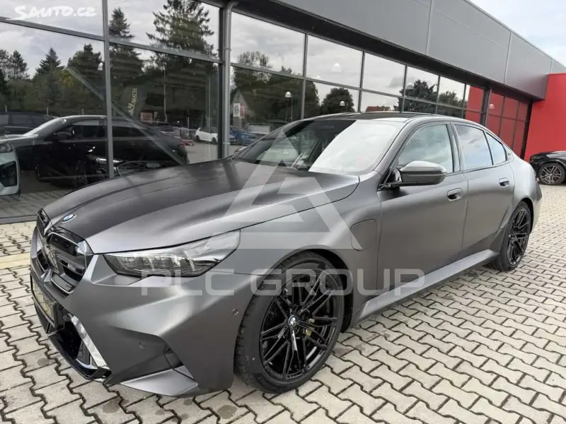 2026 BMW M5