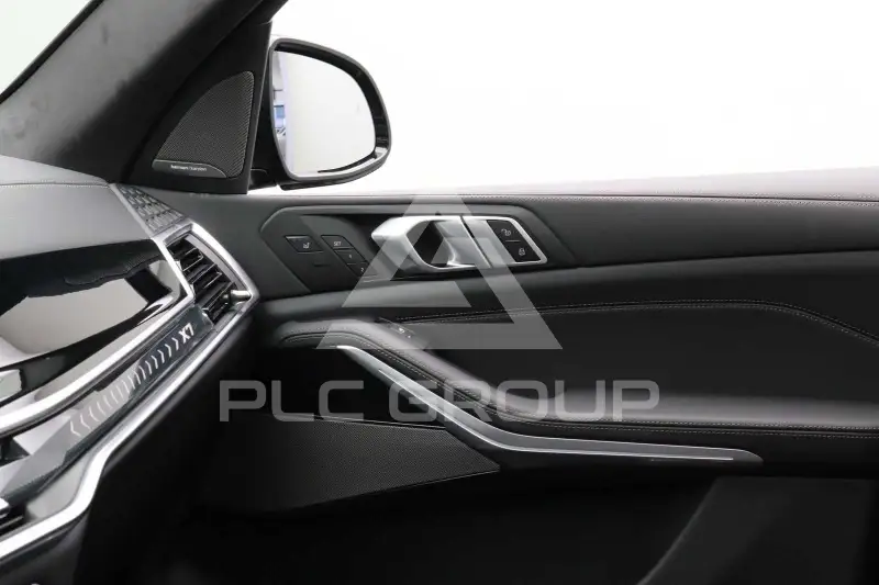 2026 BMW X7