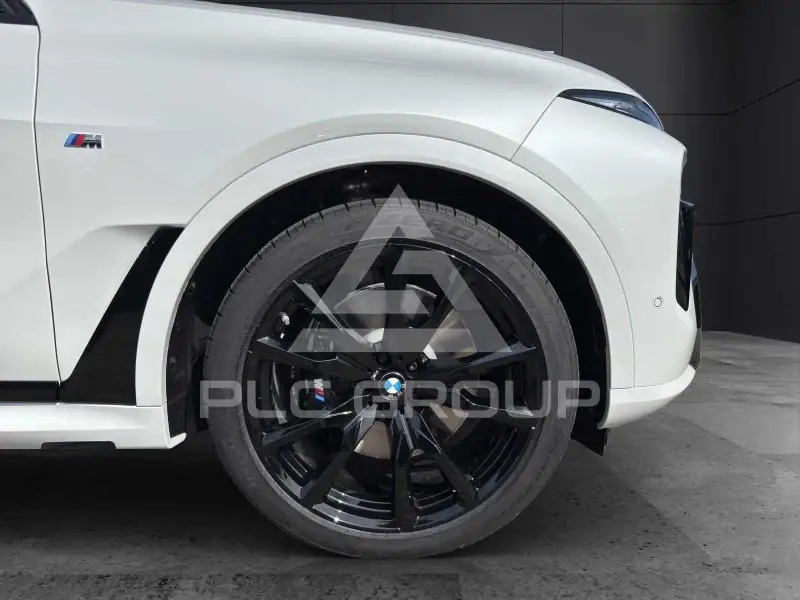 2026 BMW X7