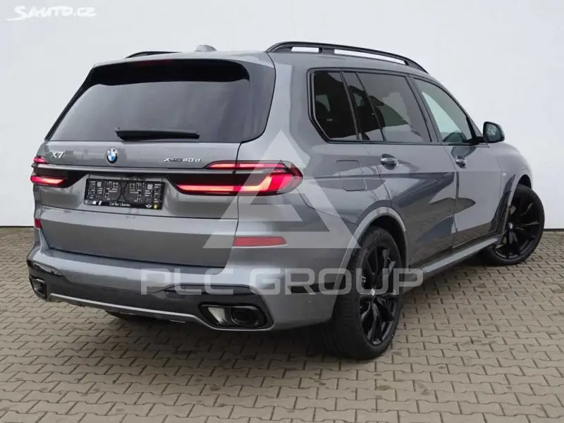 2026 BMW X7