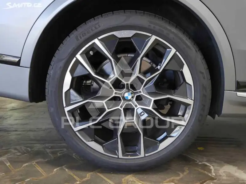 2026 BMW X7