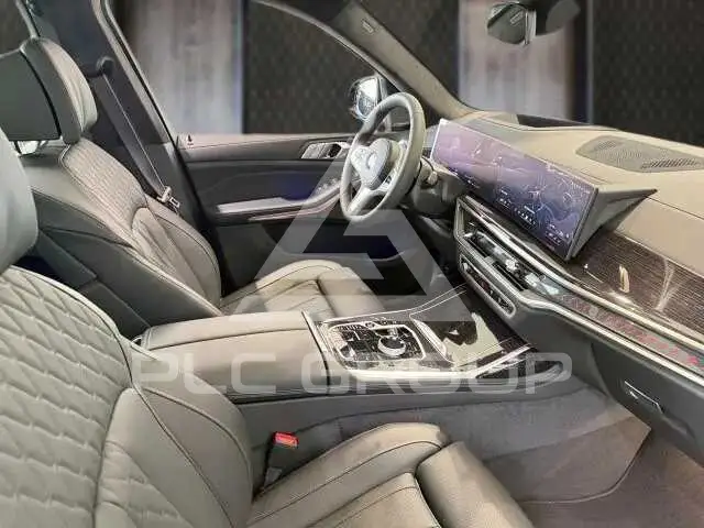 2026 BMW X7