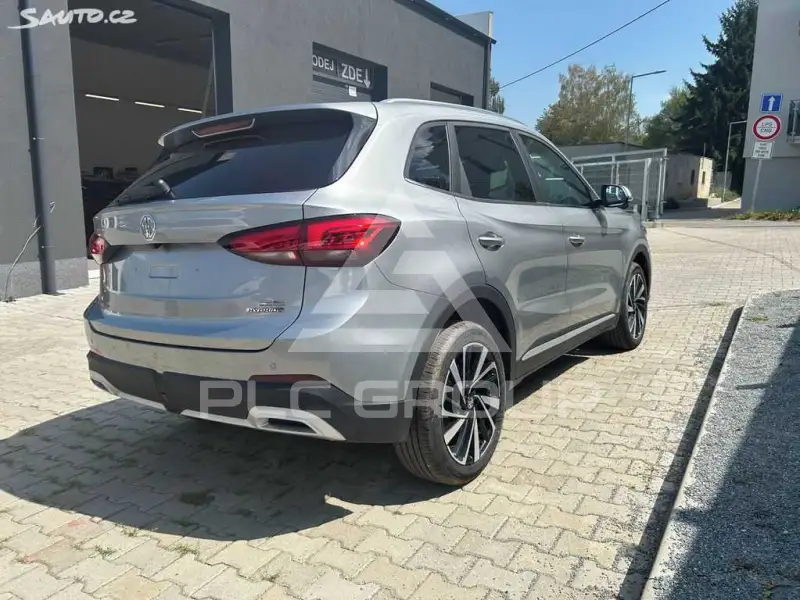 2026 MG ZS