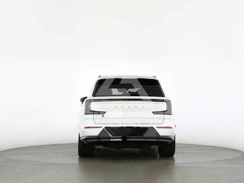 2026 Volvo EX 90