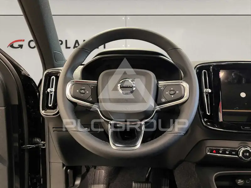 2026 Volvo EX 40
