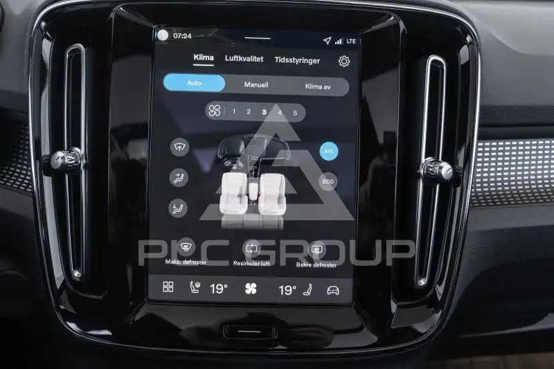 2026 Volvo EX 40