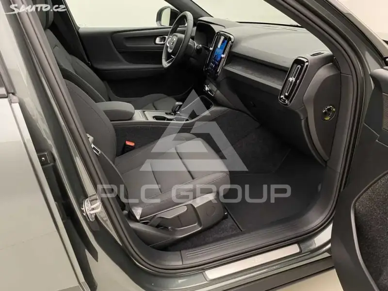 2026 Volvo EX 40