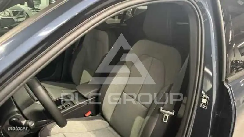 2026 Volvo XC40
