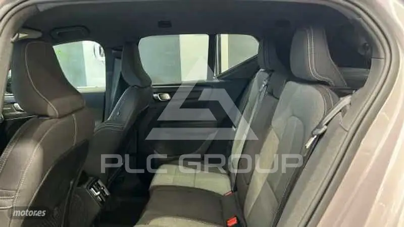 2026 Volvo XC40
