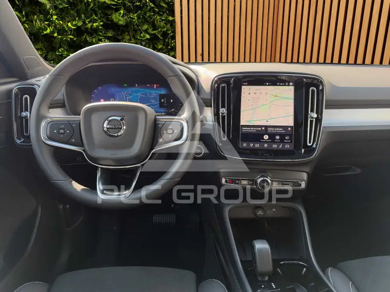 2026 Volvo XC40