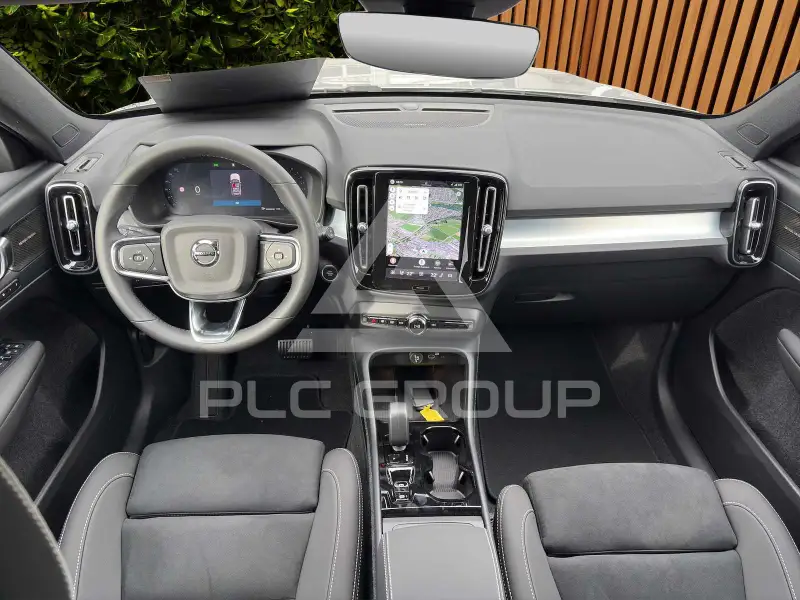 2026 Volvo XC40