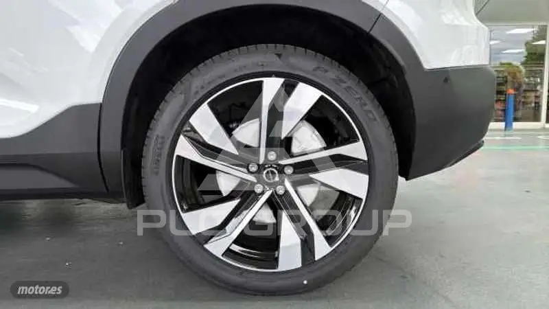 2026 Volvo XC40