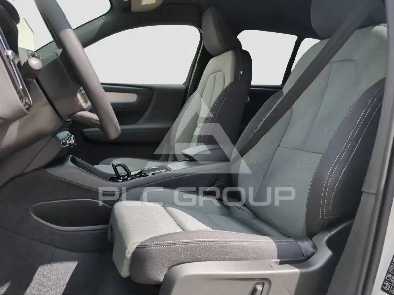 2026 Volvo XC40