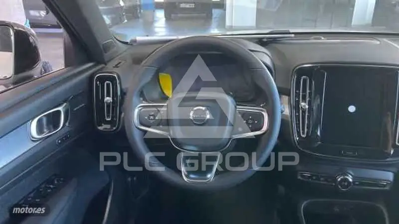 2026 Volvo XC40