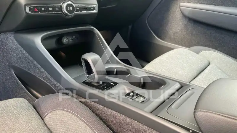 2026 Volvo XC40