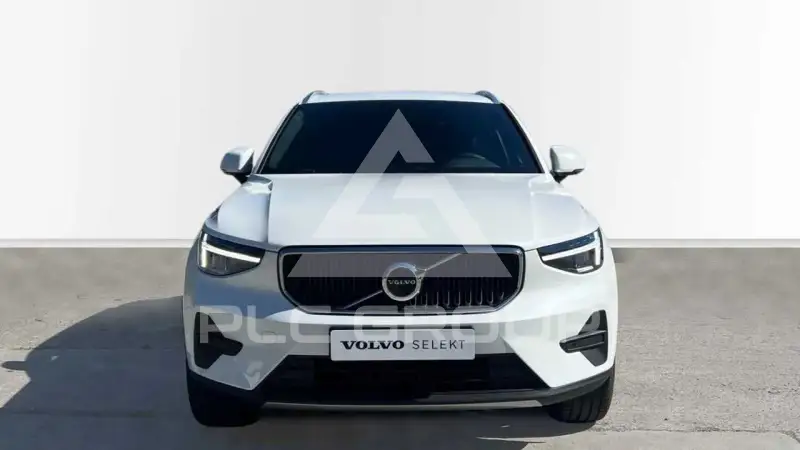 2026 Volvo XC40