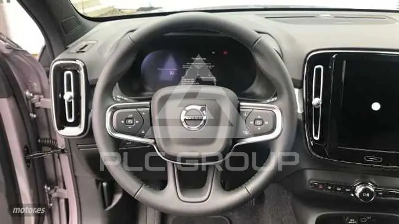 2026 Volvo XC40