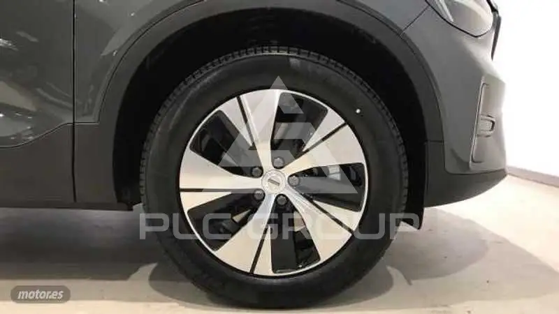 2026 Volvo XC40