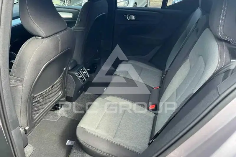 2026 Volvo XC40