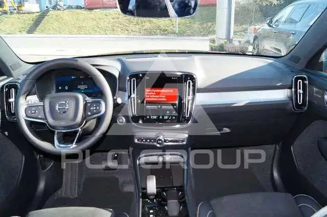 2026 Volvo XC40