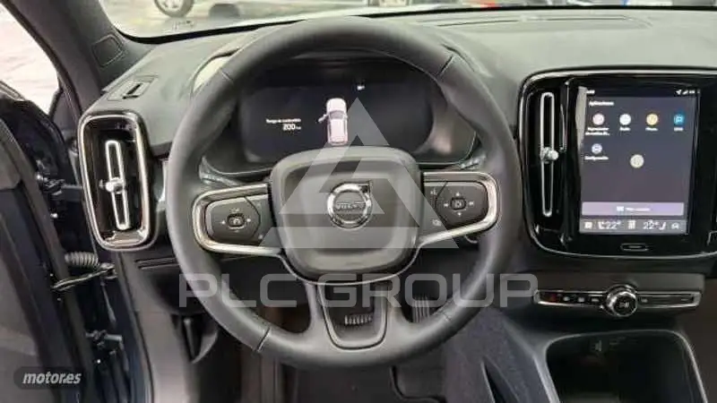 2026 Volvo XC40
