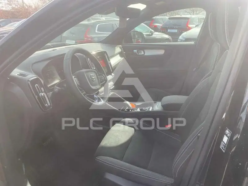 2026 Volvo XC40