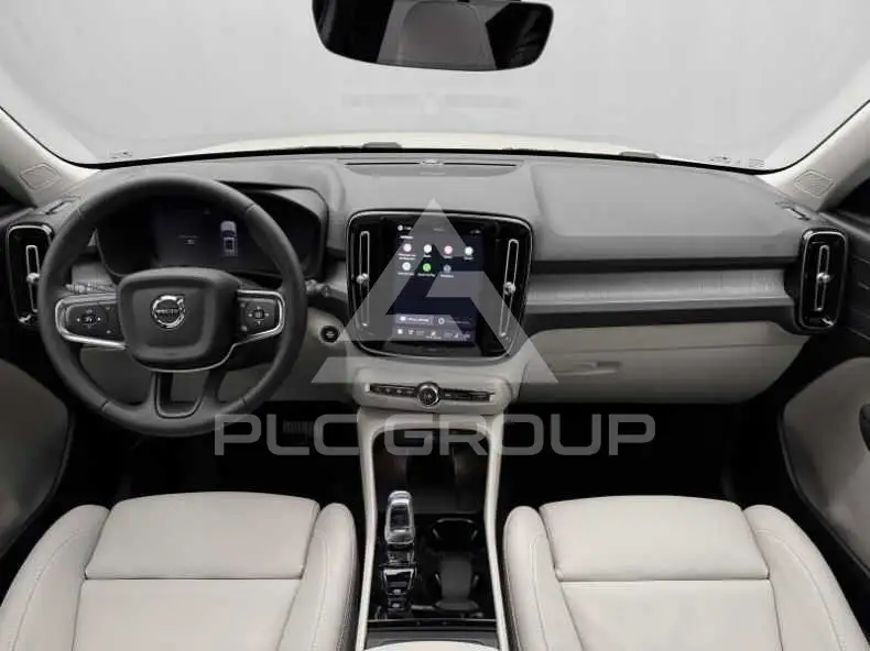 2026 Volvo XC40