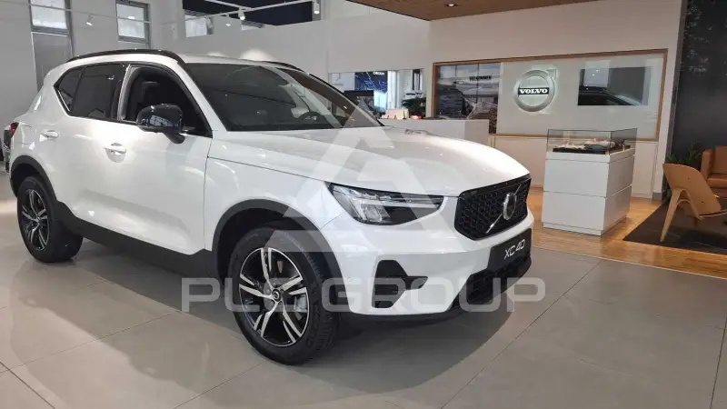 2026 Volvo XC40