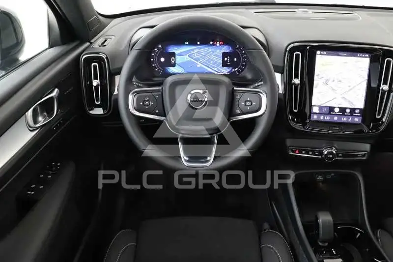 2026 Volvo XC40