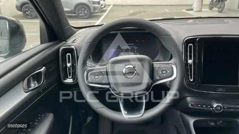 2026 Volvo XC40