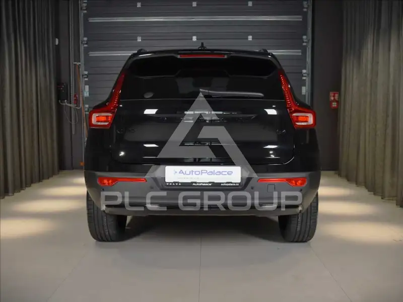 2026 Volvo XC40