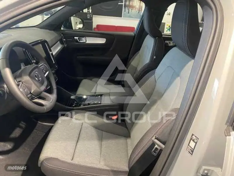 2026 Volvo XC40