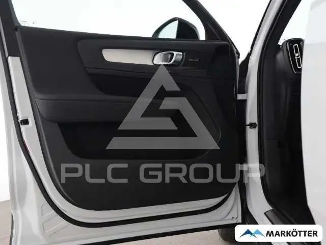 2026 Volvo XC40