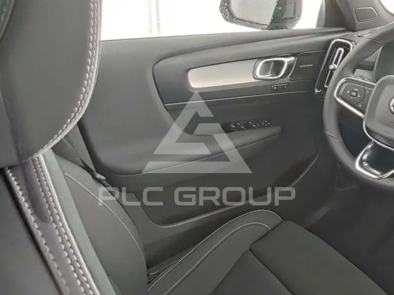 2026 Volvo XC40
