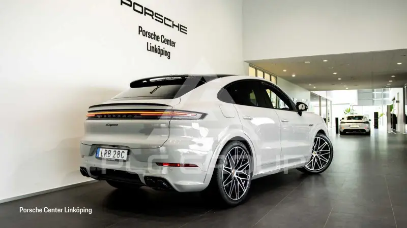 2026 Porsche Cayenne