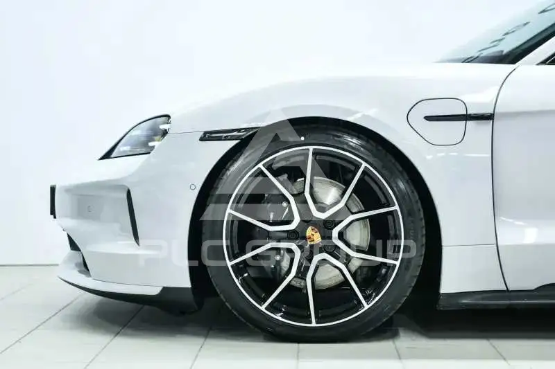 2026 Porsche Taycan