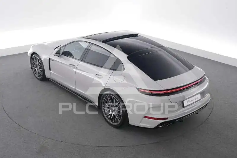 2026 Porsche Panamera