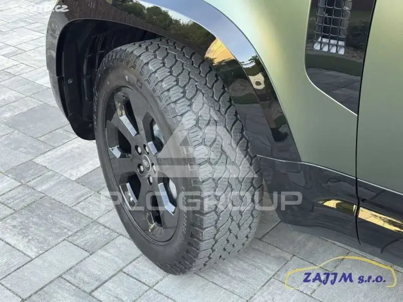 2026 Land Rover DEFENDER