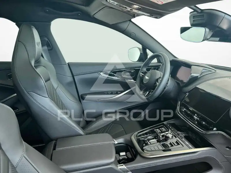 2026 Aston Martin DBX