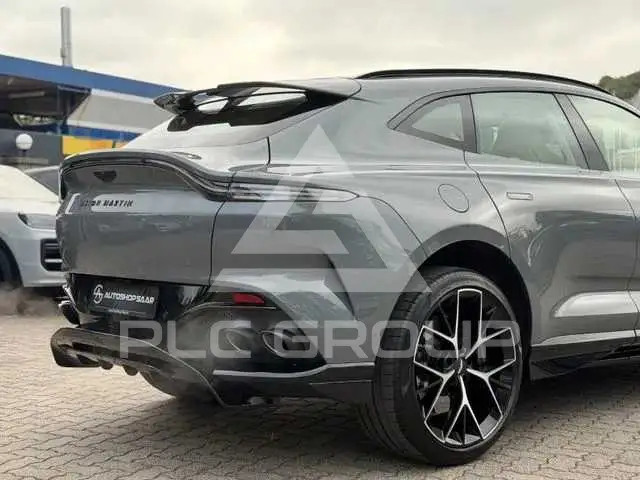 2026 Aston Martin DBX
