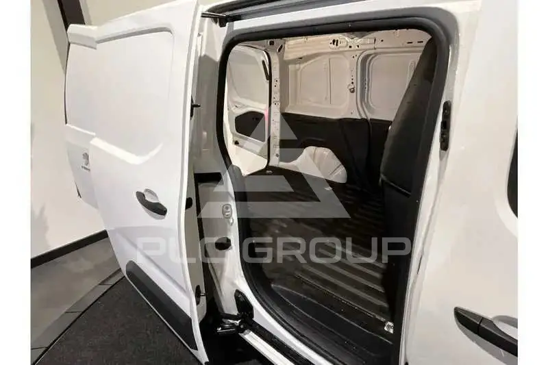 2026 Peugeot Partner