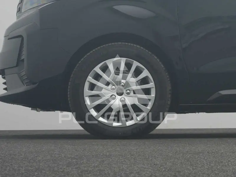 2026 Peugeot Traveller