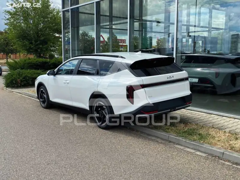2026 KIA K4