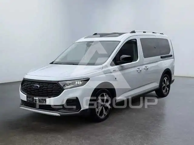 2026 Ford Tourneo