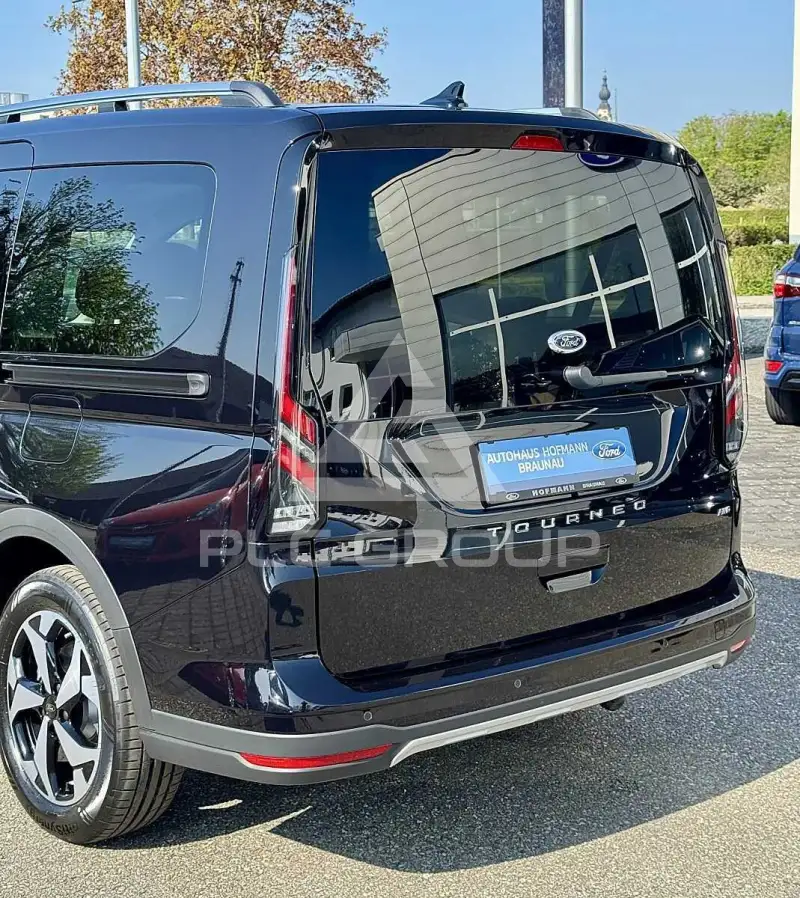 2026 Ford Tourneo