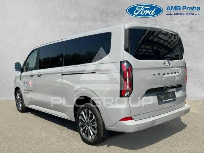 2026 Ford Tourneo