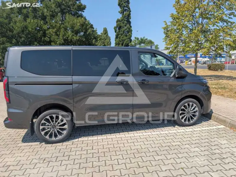 2026 Ford Tourneo
