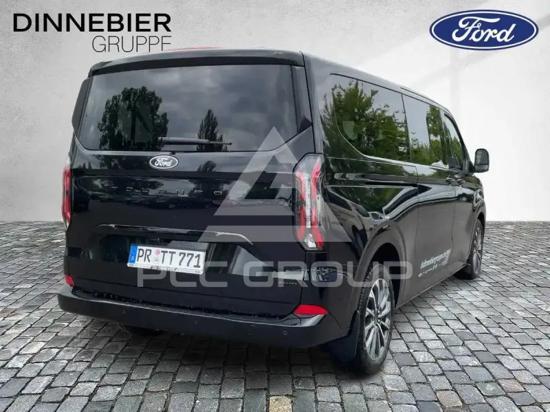 2026 Ford Tourneo