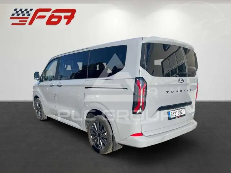 2026 Ford Tourneo